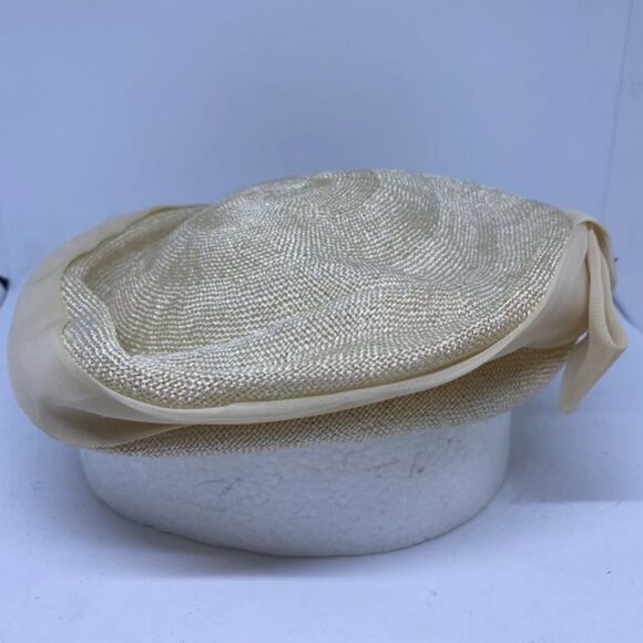Vintage Exclusive Flo-Denis Cream Hat - Picture 2 of 9
